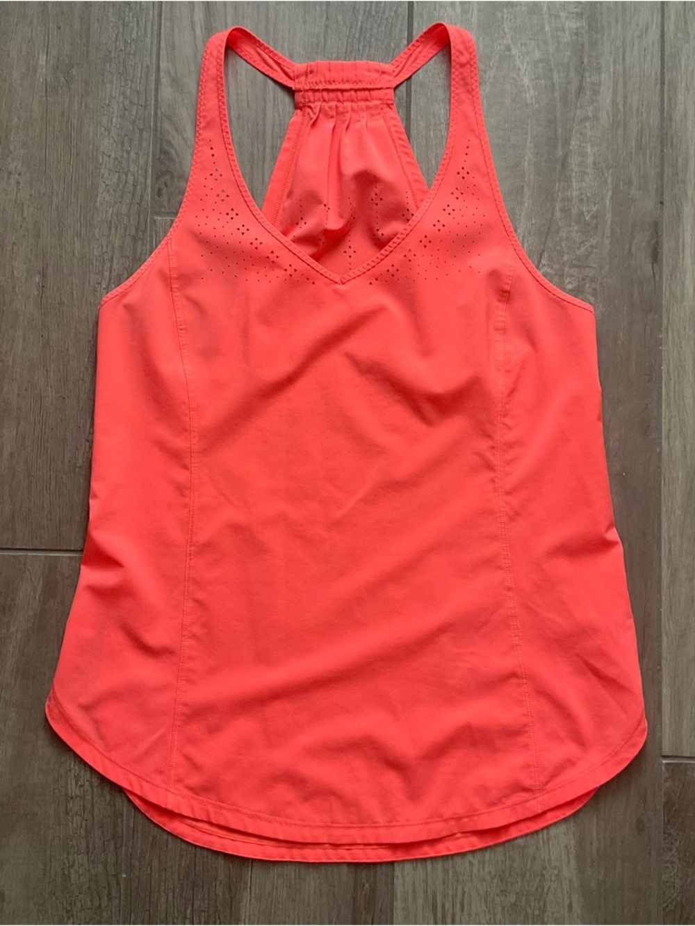 Lululemon In A Flash Singlet - Picture 4 of 9